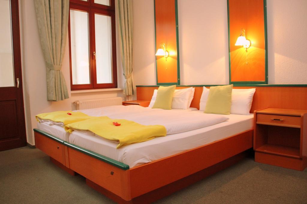 Hotel Haus Alexander à Heringsdorf  Chambre photo