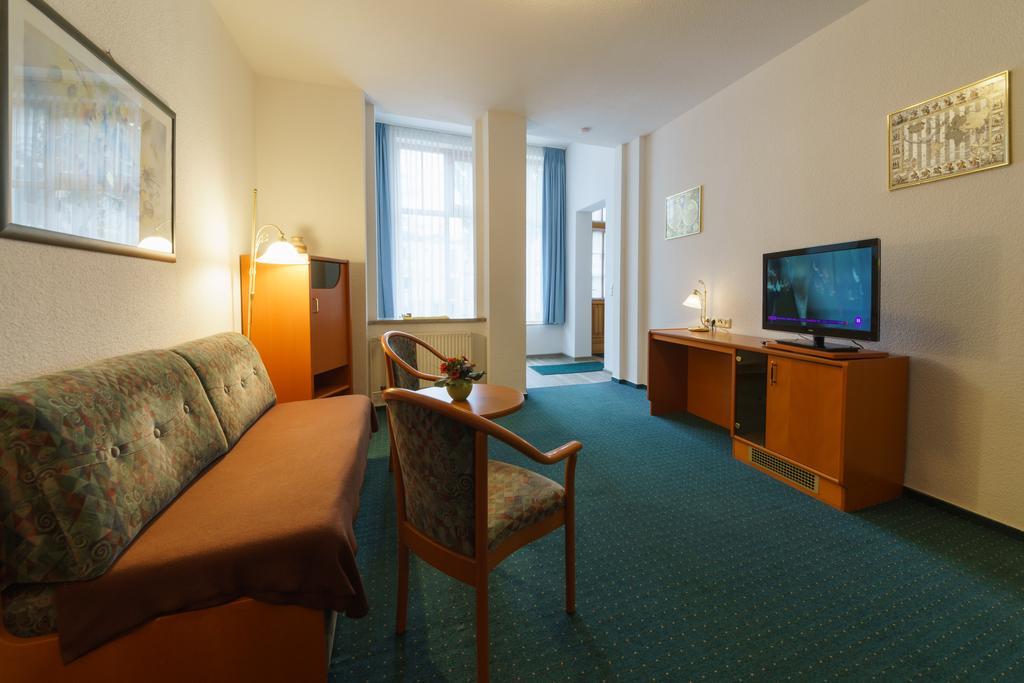 Hotel Haus Alexander à Heringsdorf  Extérieur photo