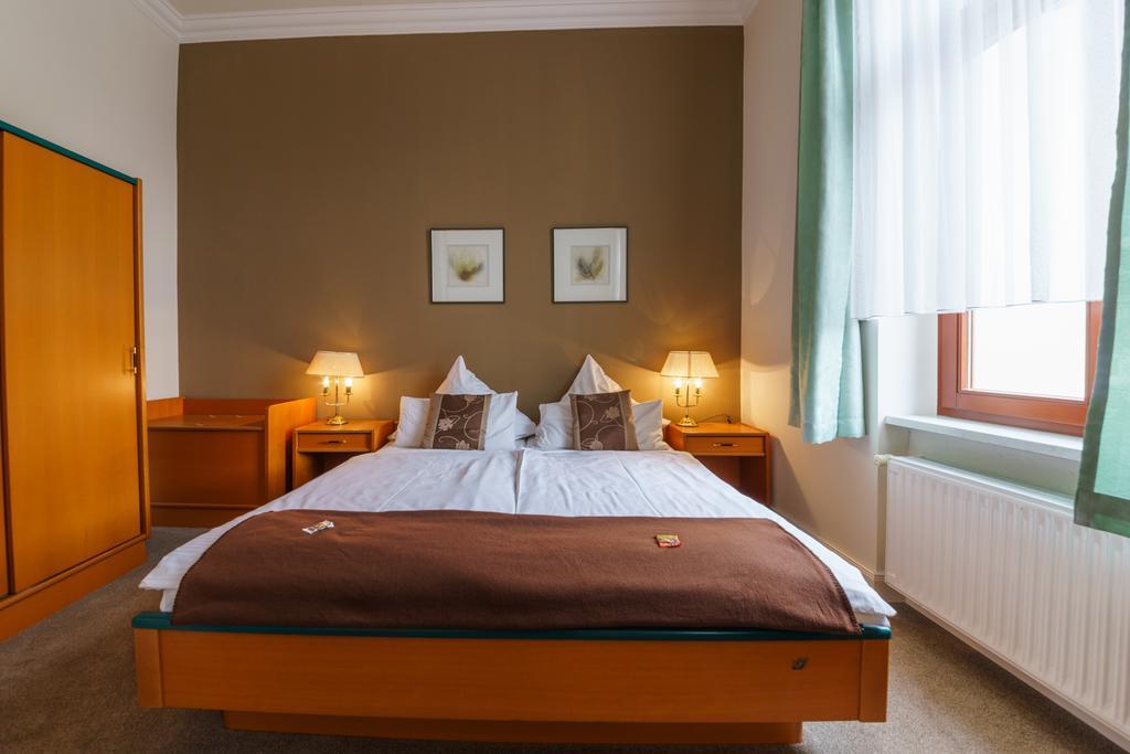 Hotel Haus Alexander à Heringsdorf  Extérieur photo
