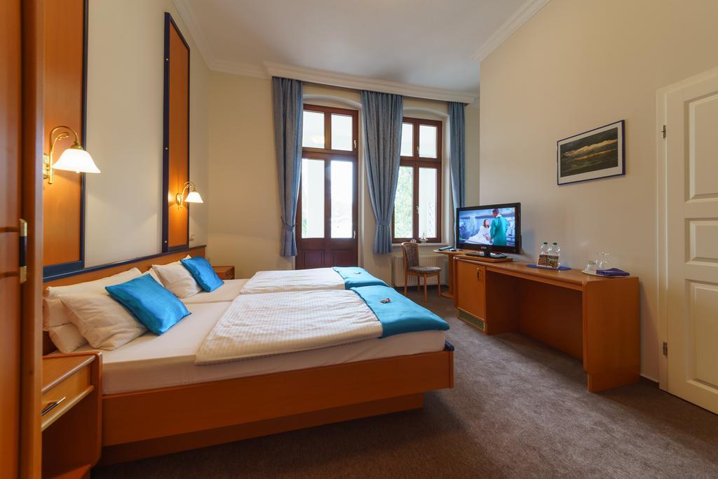 Hotel Haus Alexander à Heringsdorf  Extérieur photo