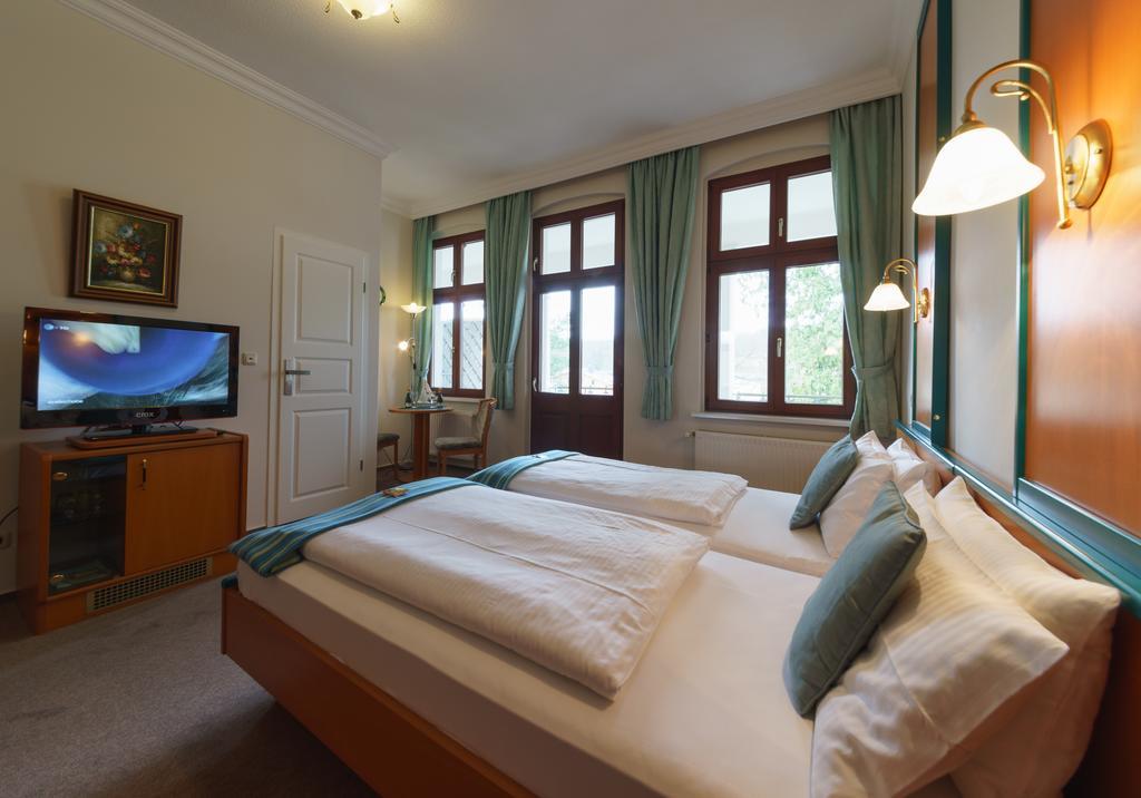 Hotel Haus Alexander à Heringsdorf  Extérieur photo