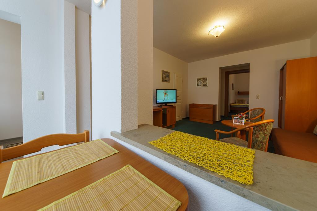 Hotel Haus Alexander à Heringsdorf  Extérieur photo